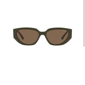 Hailey Bieber x Vogue Eyewear Sunnies